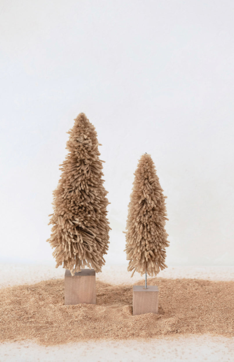 FABRIC YARN TREE WITH WOOD BLOCK -2.75"X9.5"-