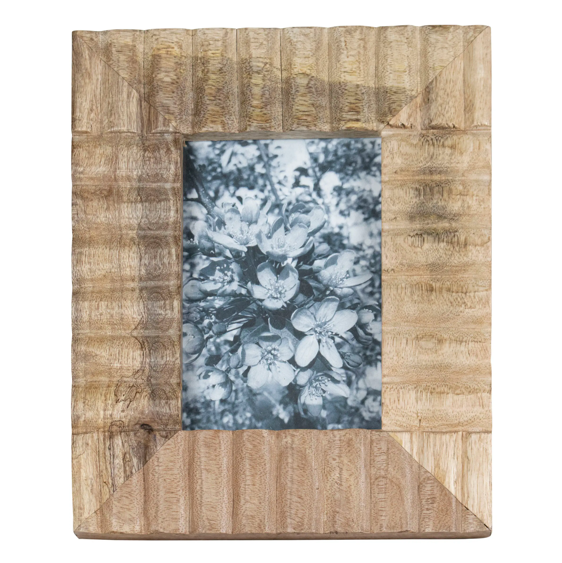 CARVED WOOD PHOTO FRAME 4X6