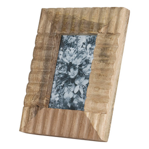 CARVED WOOD PHOTO FRAME 4X6