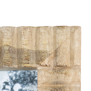CARVED WOOD PHOTO FRAME 4X6